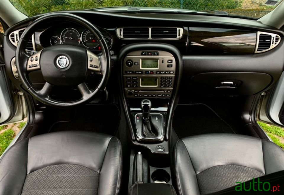 2009' Jaguar X-Type photo #1