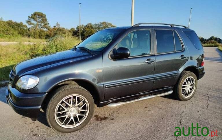 2000' Mercedes-Benz Ml-270 photo #4