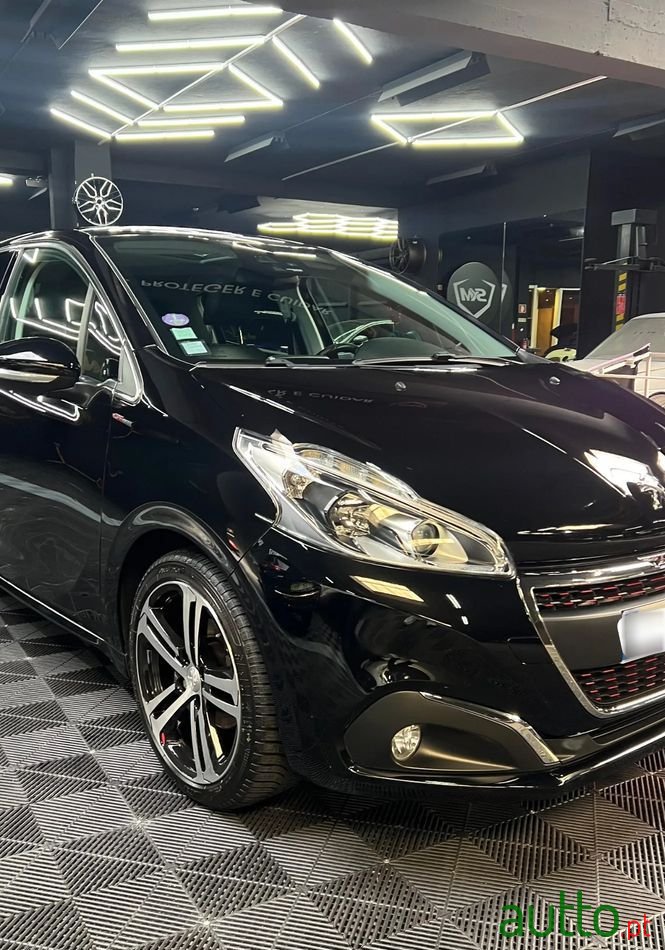 2016' Peugeot 208 photo #6