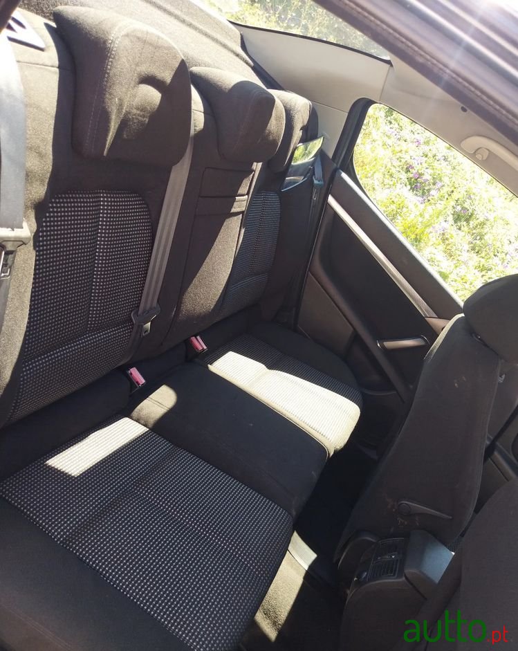 2006' Peugeot 407 1.6 Hdi Navteq photo #6