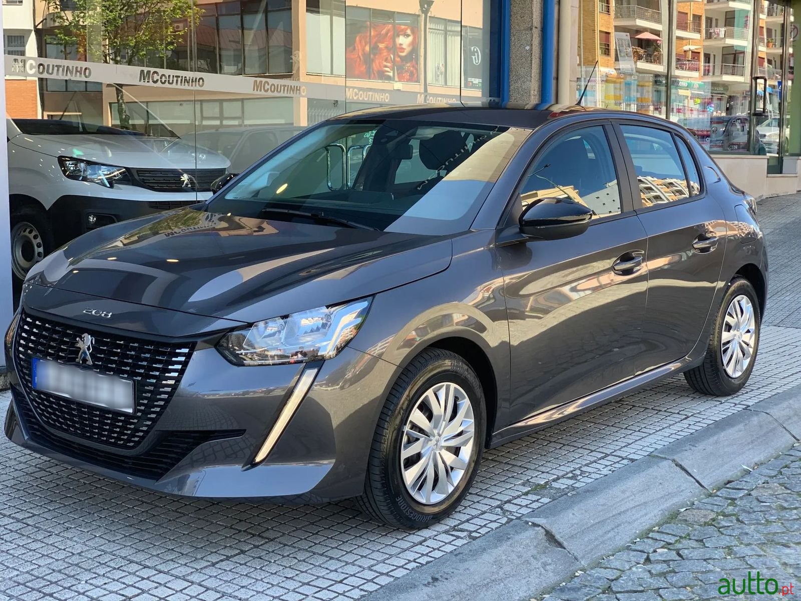 2023' Peugeot 208 photo #1