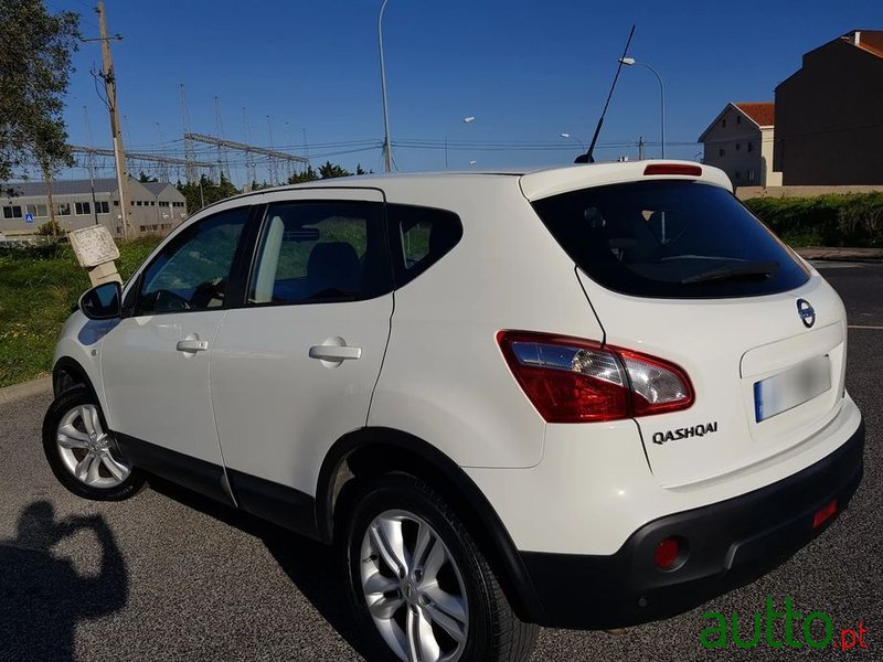 2012' Nissan Qashqai photo #3