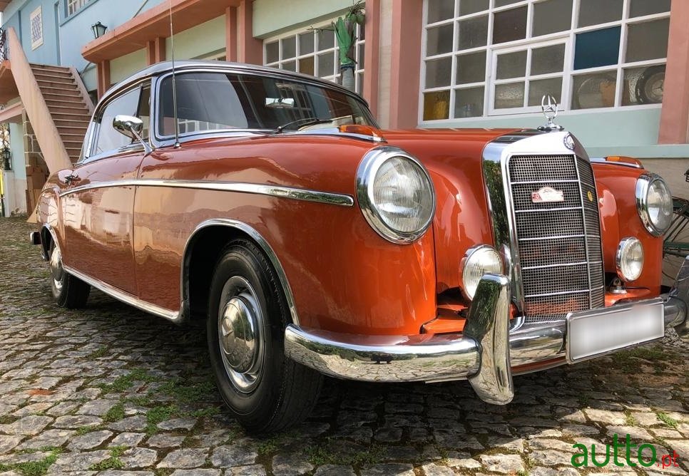 1970' Mercedes-Benz 220 photo #3