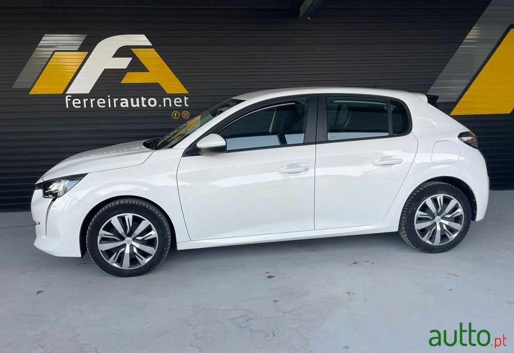 2020' Peugeot 208 photo #4