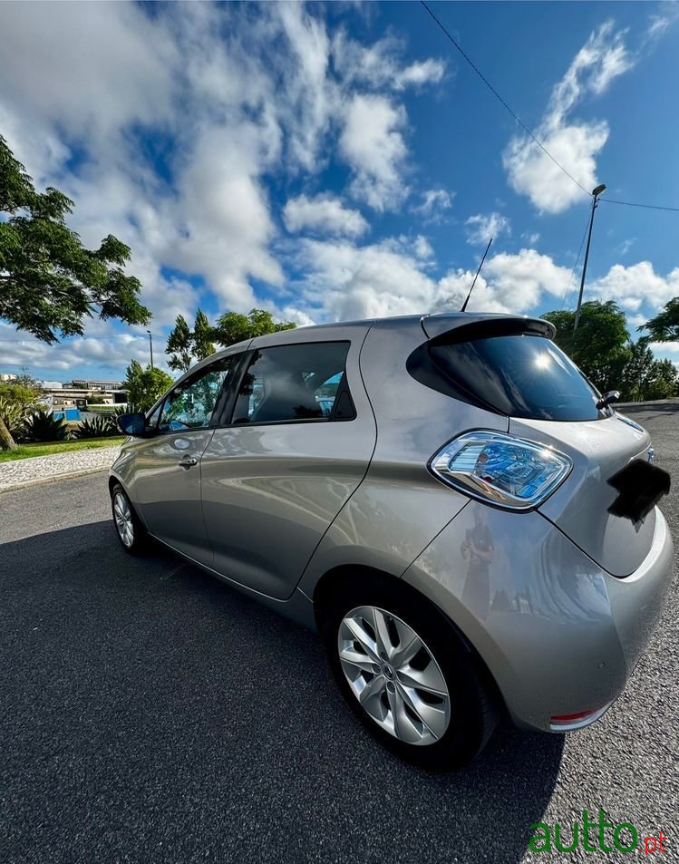 2015' Renault Zoe photo #6