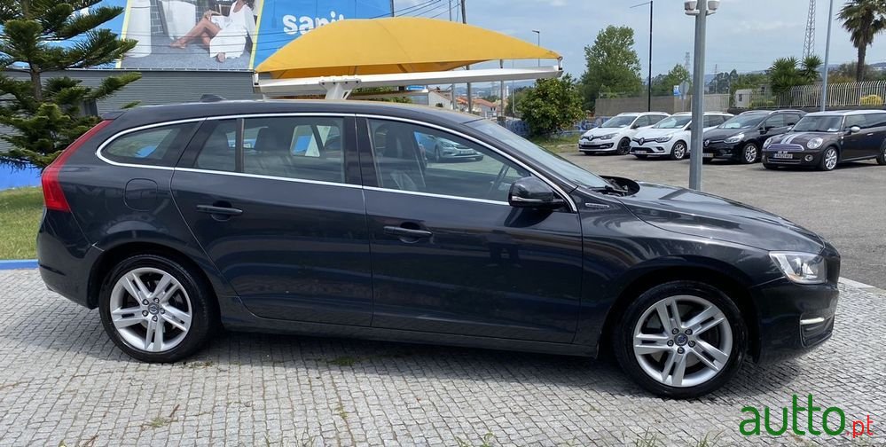 2014' Volvo V60 photo #6