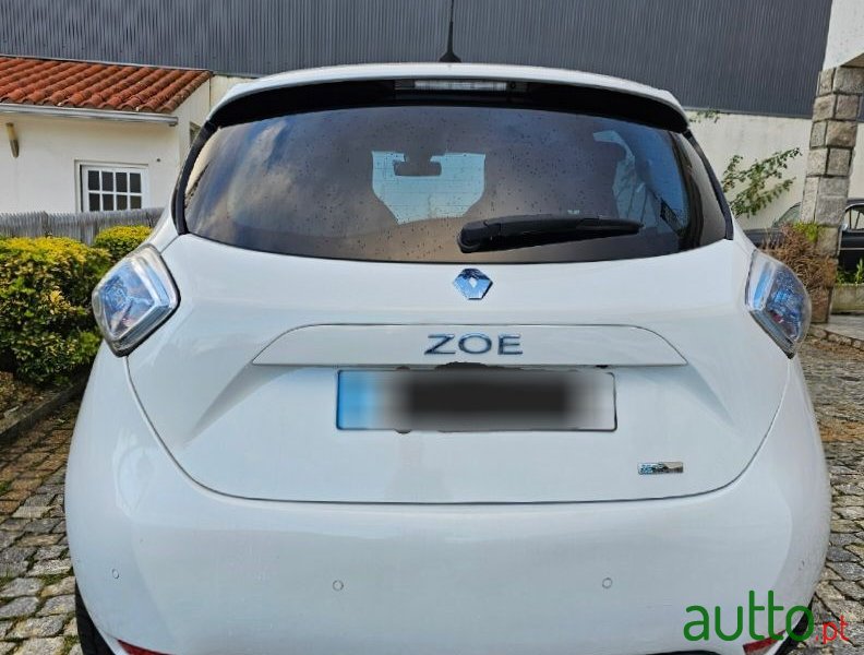 2015' Renault Zoe photo #2