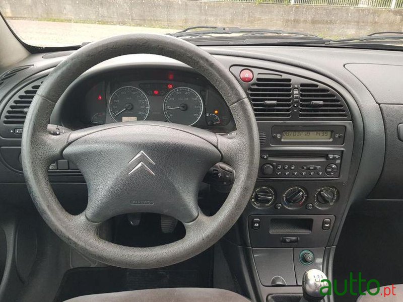 2004' Citroen Xsara-Break photo #2