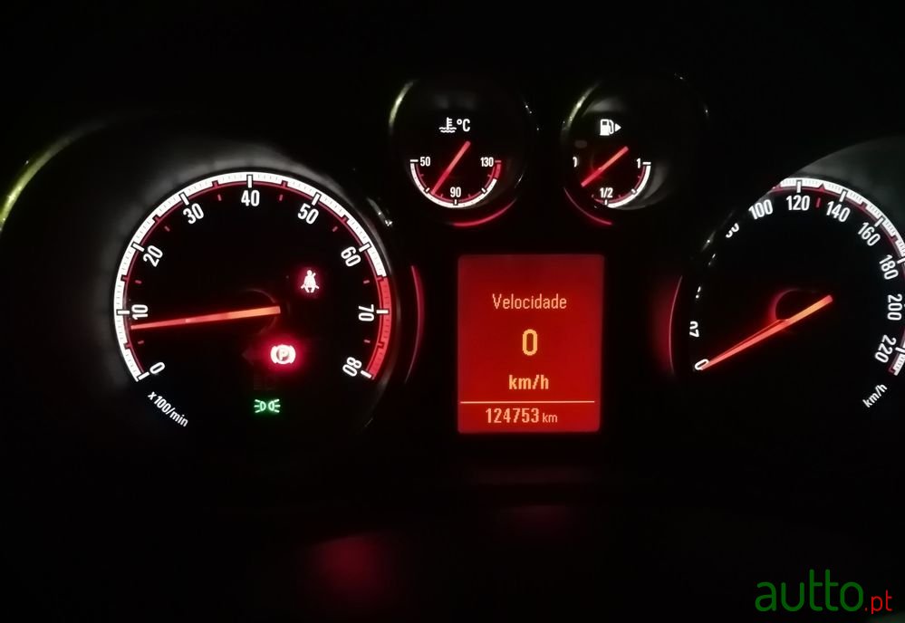 2015' Opel Meriva photo #2