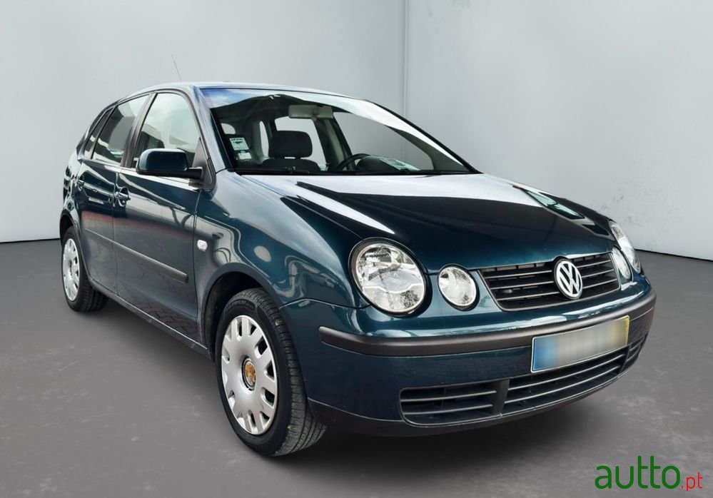 2004' Volkswagen Polo photo #2