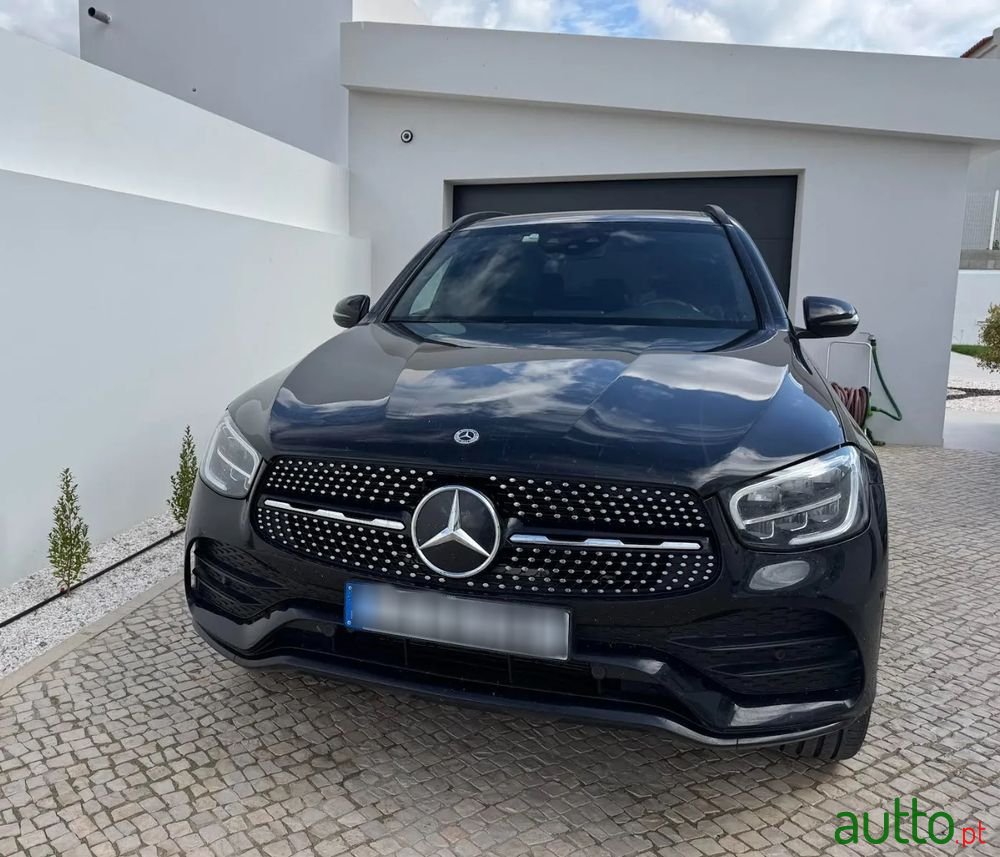 2021' Mercedes-Benz Classe Glc E 4Matic photo #2