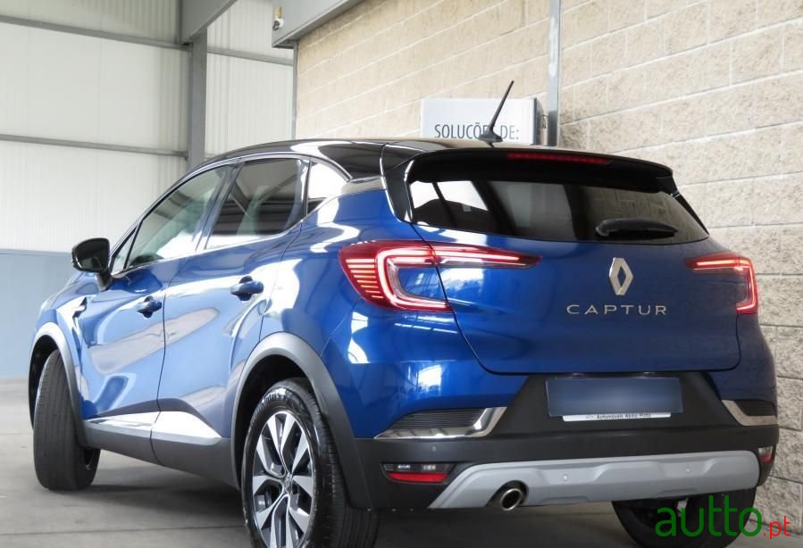 2021' Renault Captur 1.0 Tce Exclusive photo #3