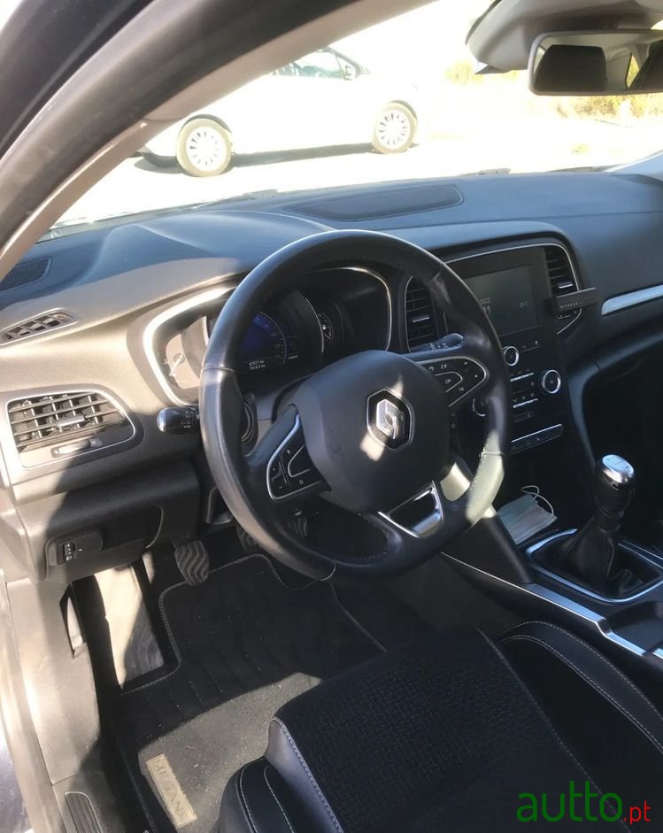 2016' Renault Mégane Sport Tourer photo #4