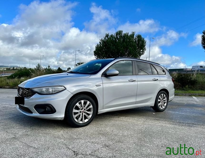 2019' Fiat Tipo photo #2