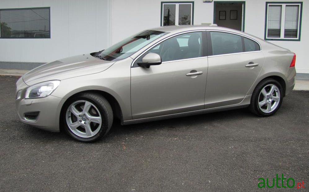 2012' Volvo S60 1.6 D2 Drive Summum Start/Stop photo #2