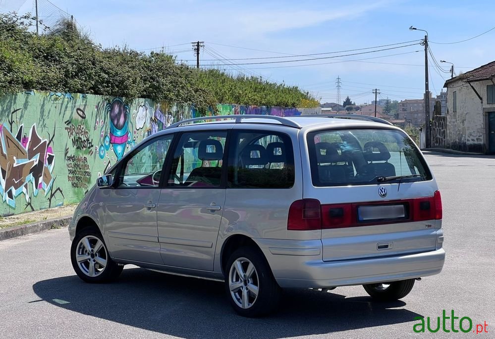 2003' Volkswagen Sharan 1.9 Tdi Confortline photo #4