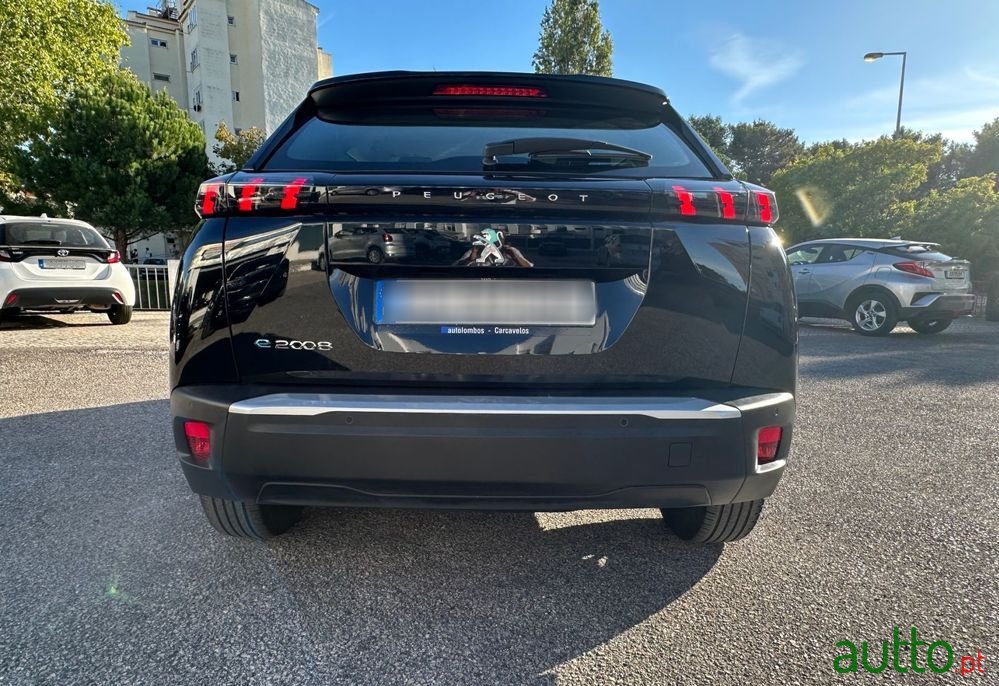 2021' Peugeot e-2008 50 Kwh Active Pack photo #4
