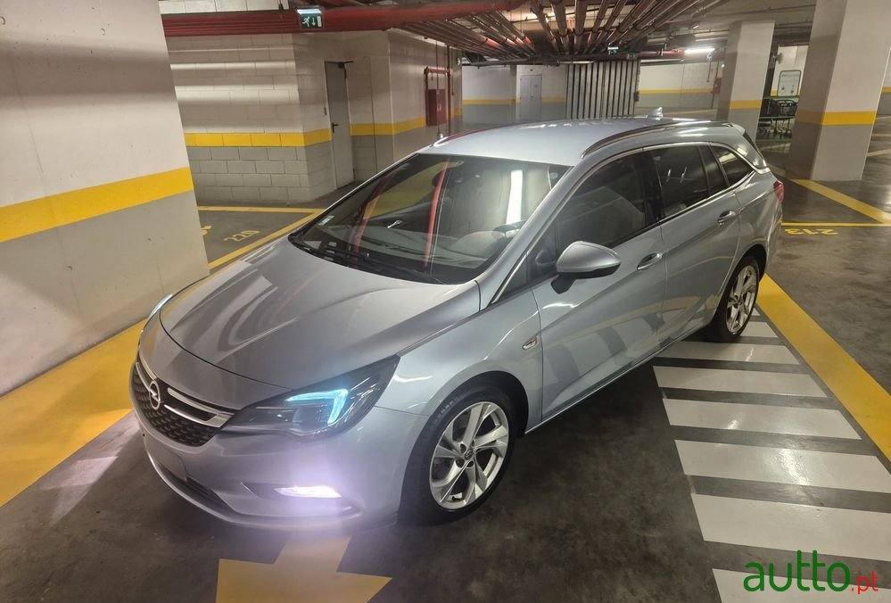 2017' Opel Astra Sports Tourer photo #4