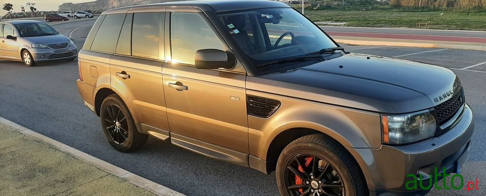 2010' Land Rover Range Rover Sport photo #1