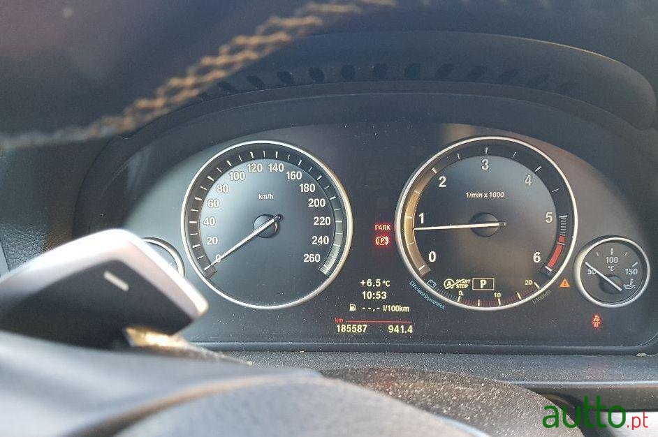 2013' BMW 520 Touring Pack M photo #1