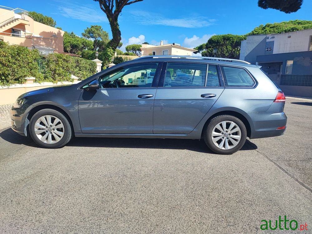 2018' Volkswagen Golf Variant photo #5