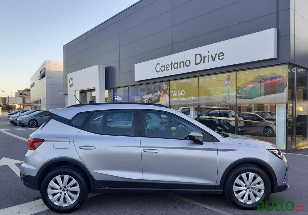 2022' SEAT Arona 1.0 Tsi Style photo #3