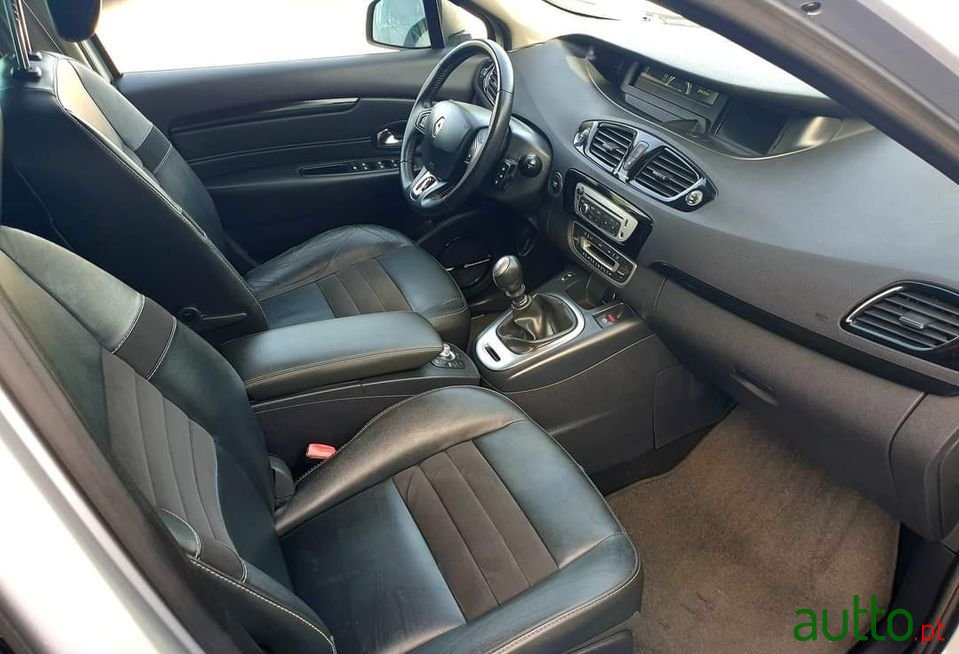2013' Renault Grand Scenic photo #6