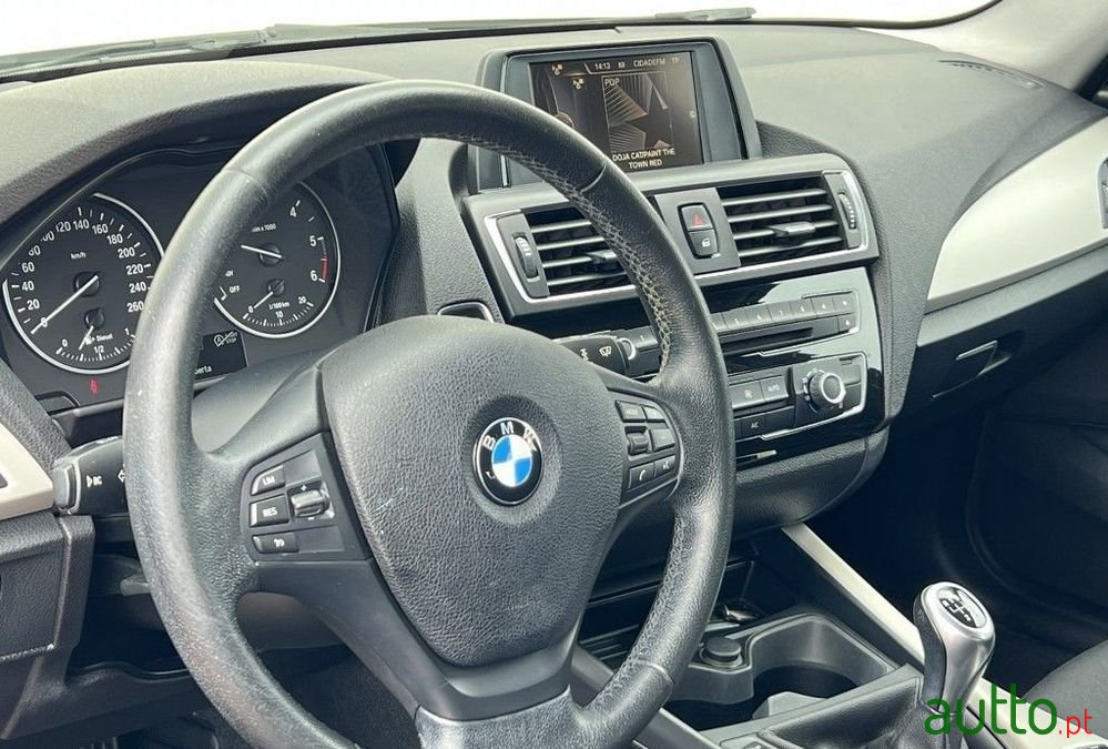 2016' BMW Série 1 D Line Urban photo #5