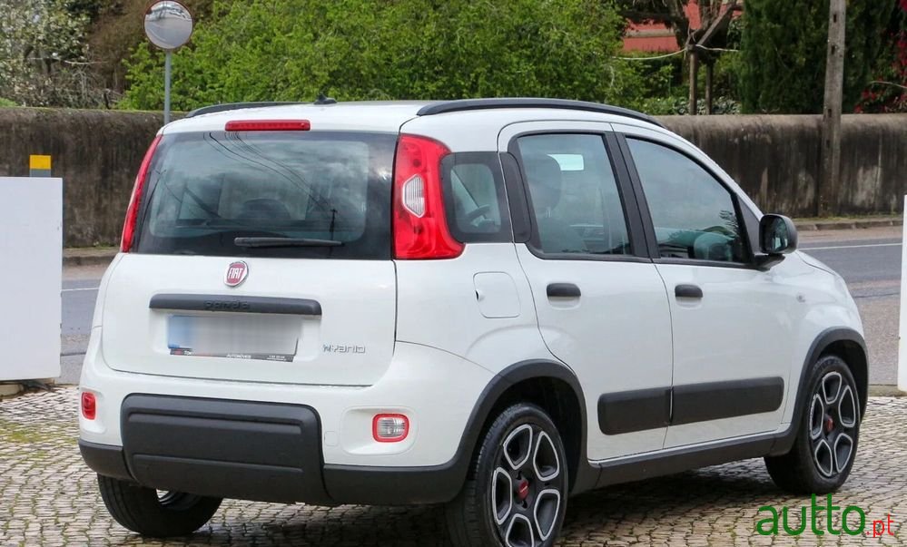 2022' Fiat Panda 1.0 Hybrid City photo #3
