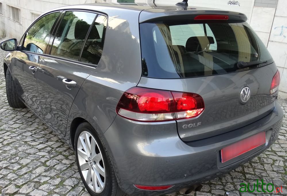 2008' Volkswagen Golf photo #4