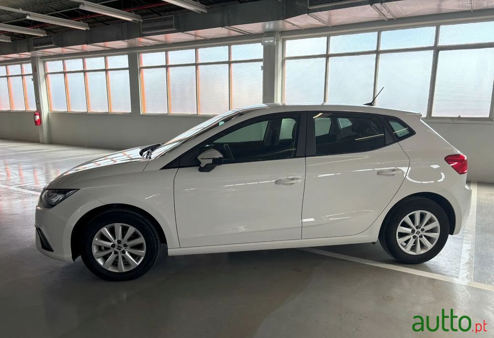 2023' SEAT Ibiza 1.0 Tsi Style photo #2