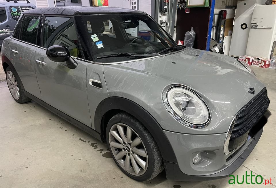 2015' MINI Cooper photo #4