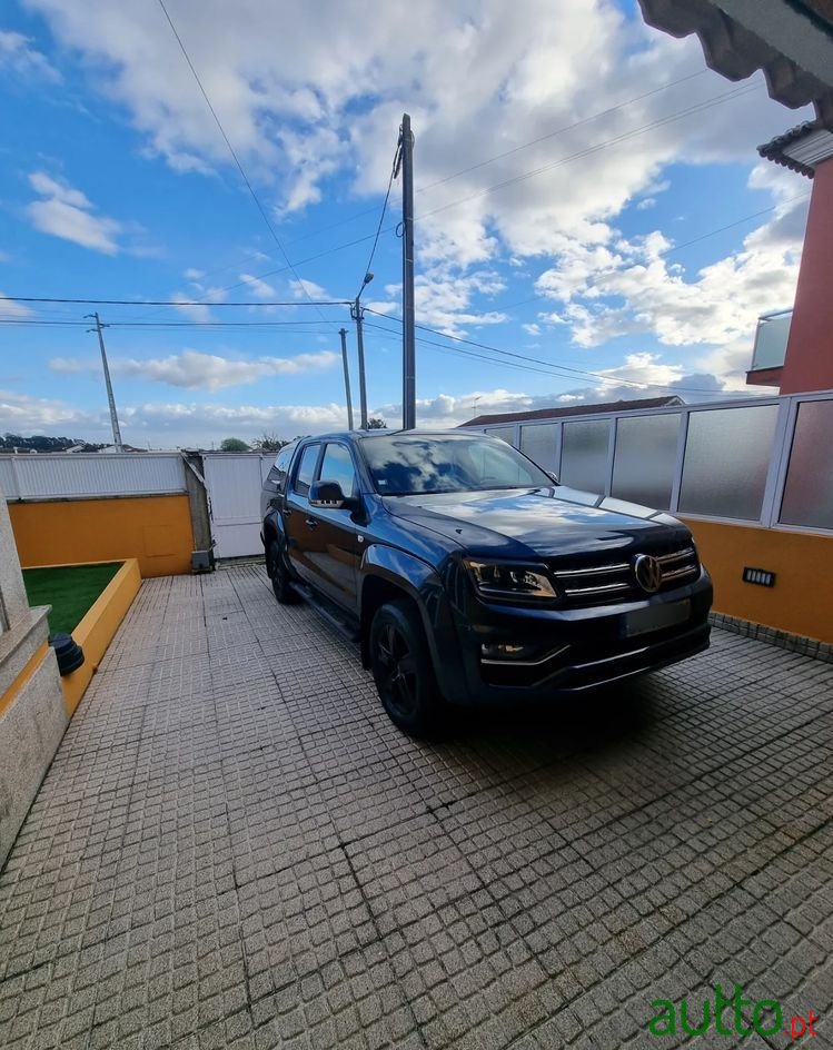2019' Volkswagen Amarok photo #1