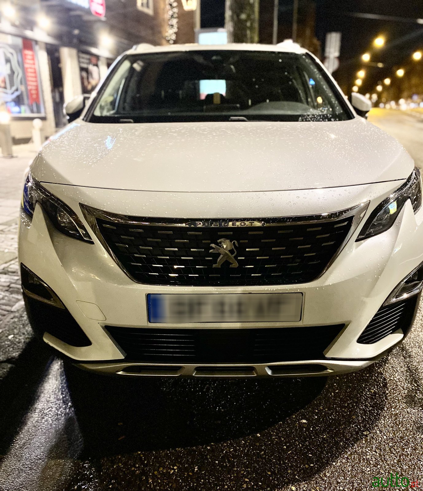 2020' Peugeot 5008 Allure photo #1