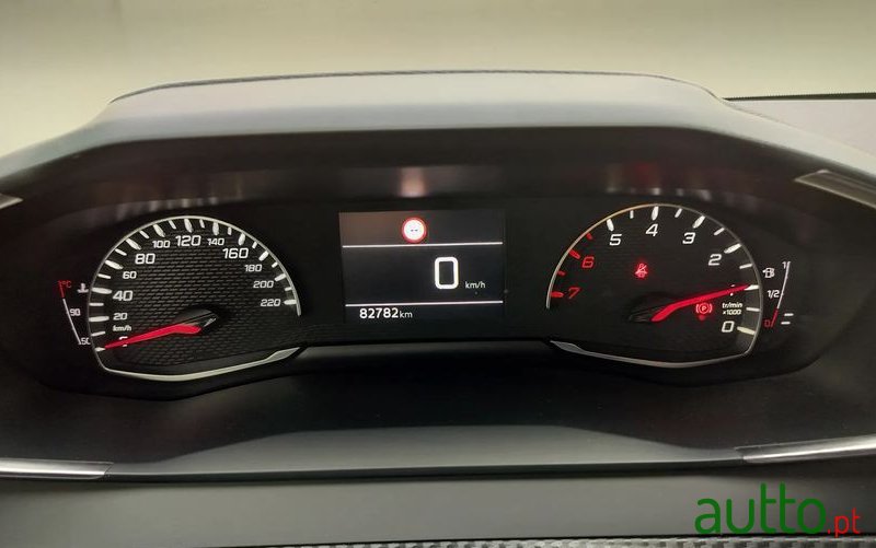 2020' Peugeot 208 photo #2