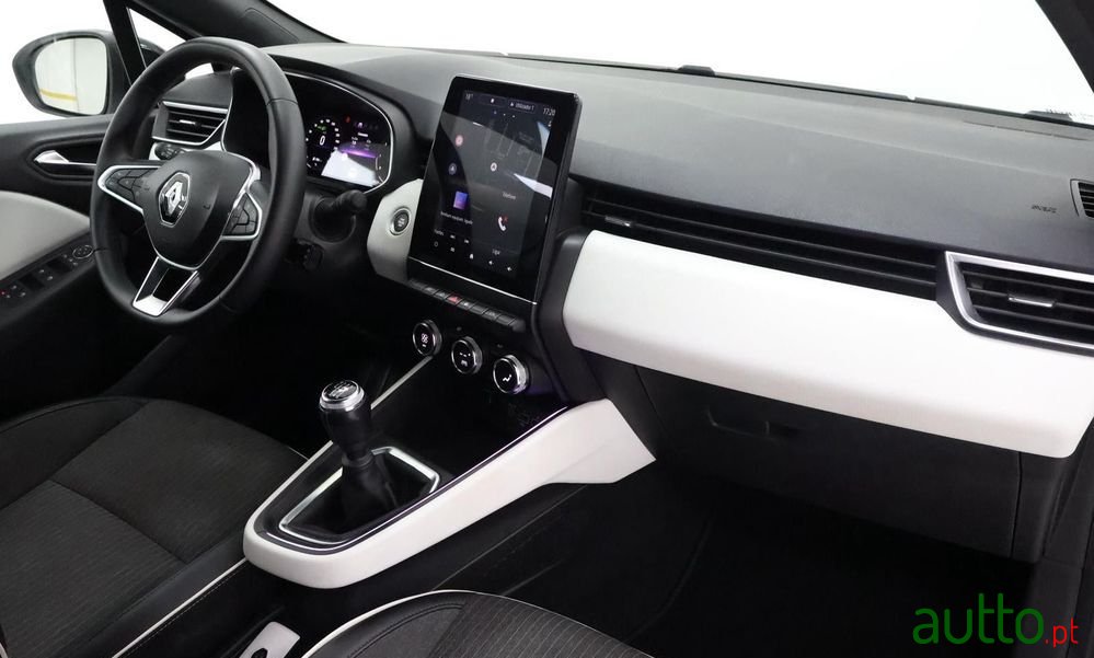 2023' Renault Clio photo #3