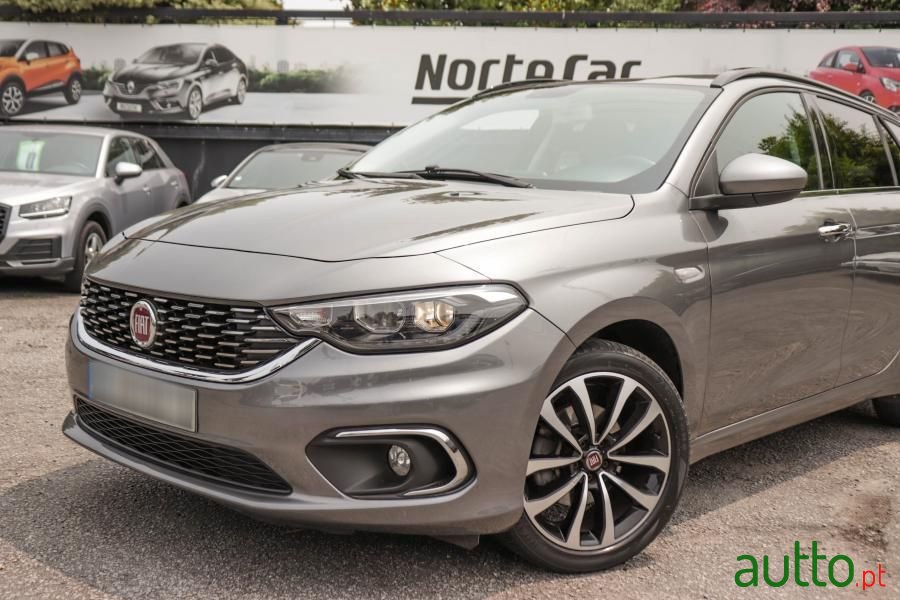 2018' Fiat Tipo Station Wagon photo #4