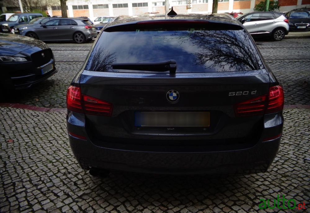 2016' BMW Série 5 D Pack M Auto photo #6