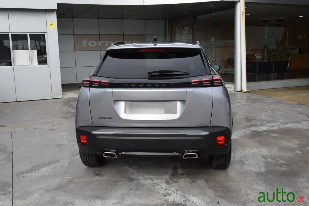 2024' Peugeot 2008 photo #5
