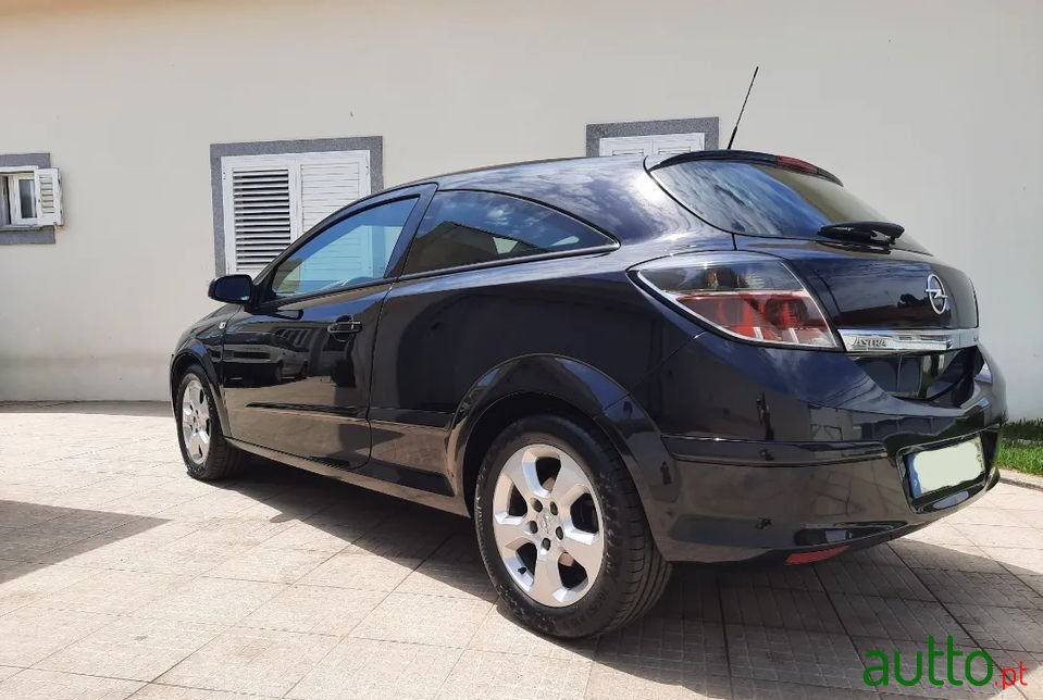 2006' Opel Astra Gtc photo #4