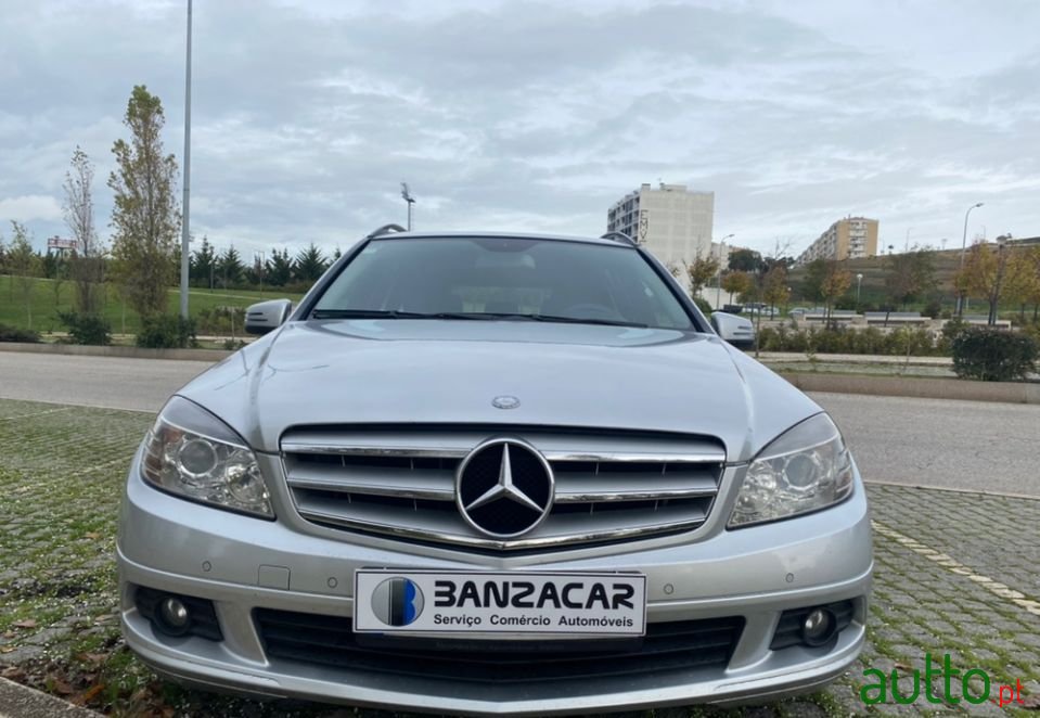 2009' Mercedes-Benz C-220 photo #1