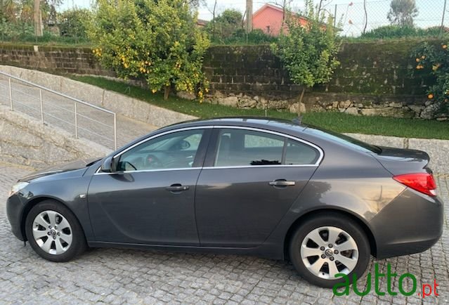 2010' Opel Insignia photo #5