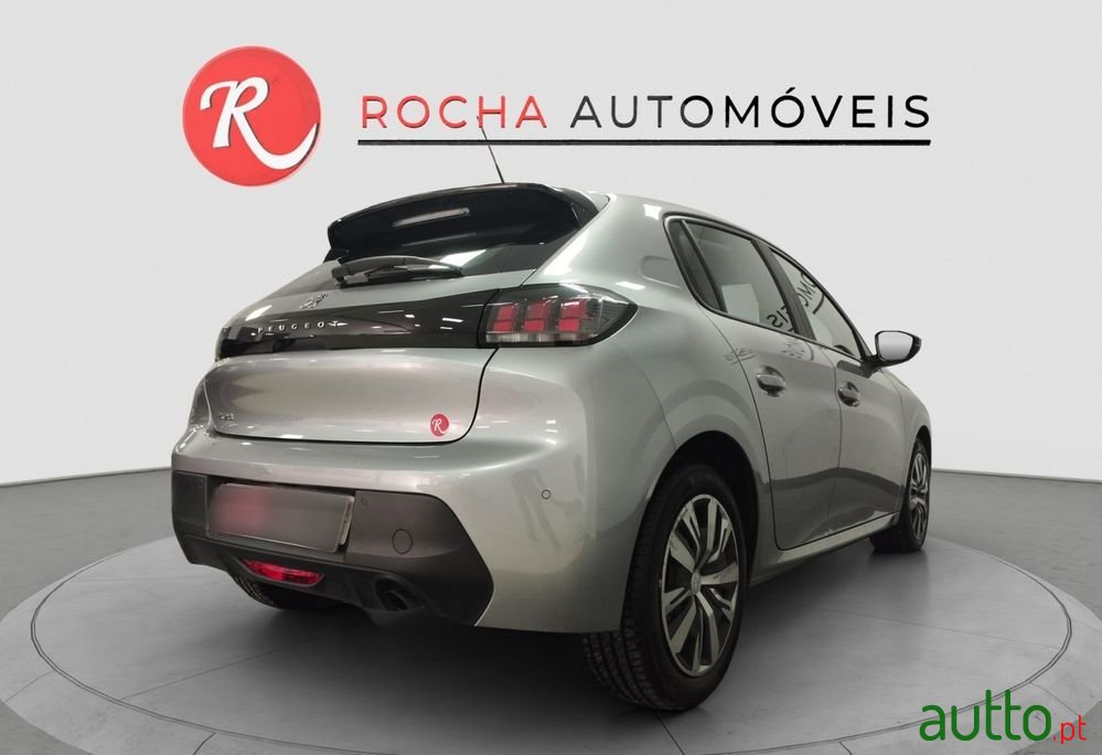 2020' Peugeot 208 photo #4