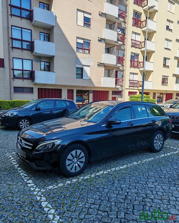 2015' Mercedes-Benz Classe C photo #2