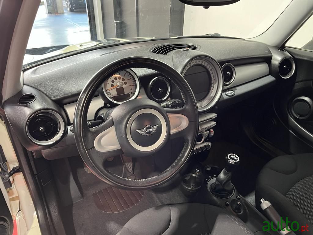 2008' MINI Cooper photo #5