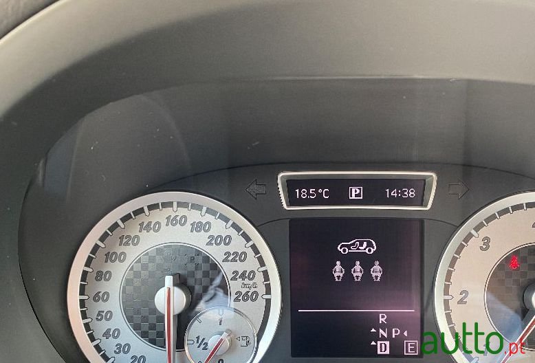 2012' Mercedes-Benz A-200 photo #1