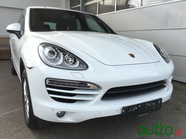 2013' Porsche Cayenne photo #1