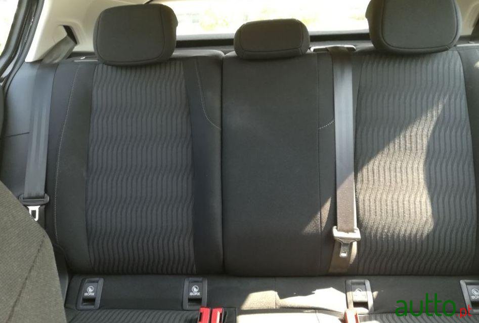 2014' Peugeot 308 photo #1