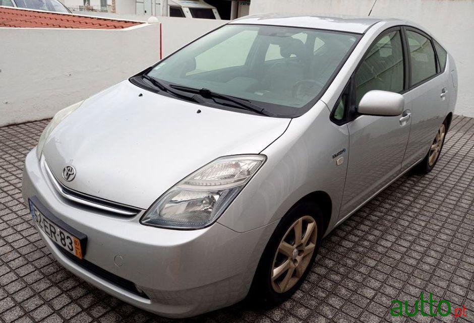 2007' Toyota Prius photo #3