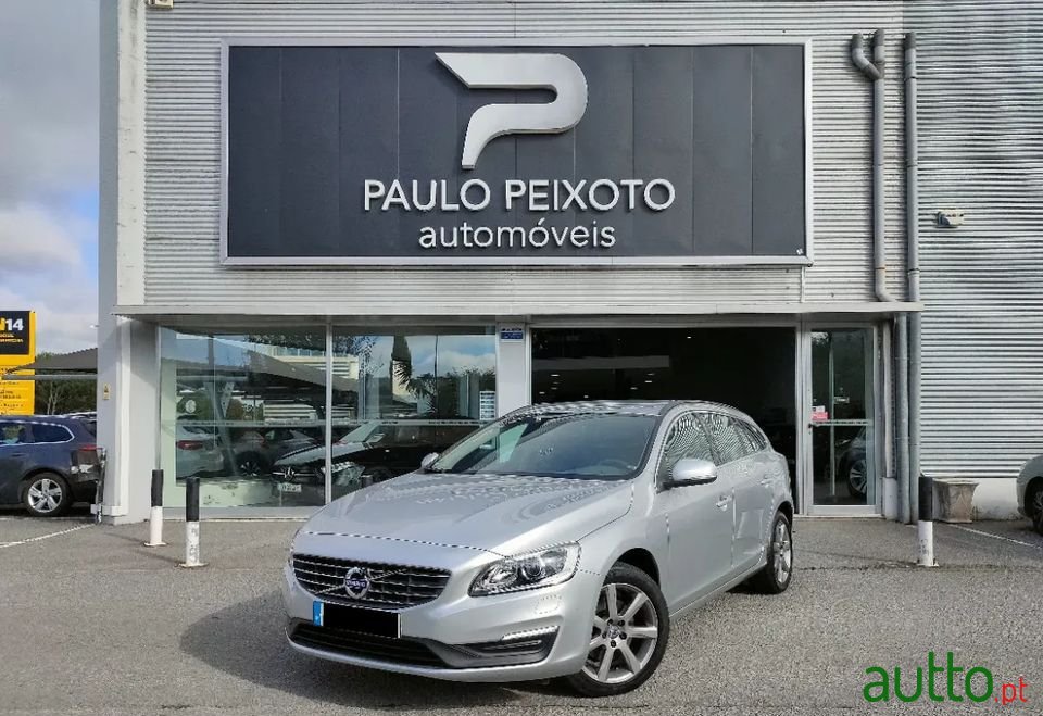 2015' Volvo V60 photo #2